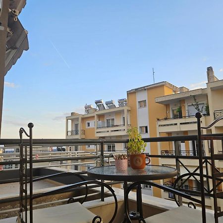 La Vie Est Belle Apartment Kavala Bagian luar foto